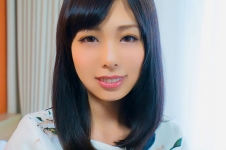 色白美人 ゆな 19歳